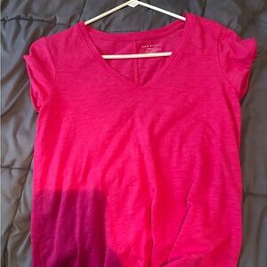 Max Studio Fuchsia Short Sleeve V-Neck Top